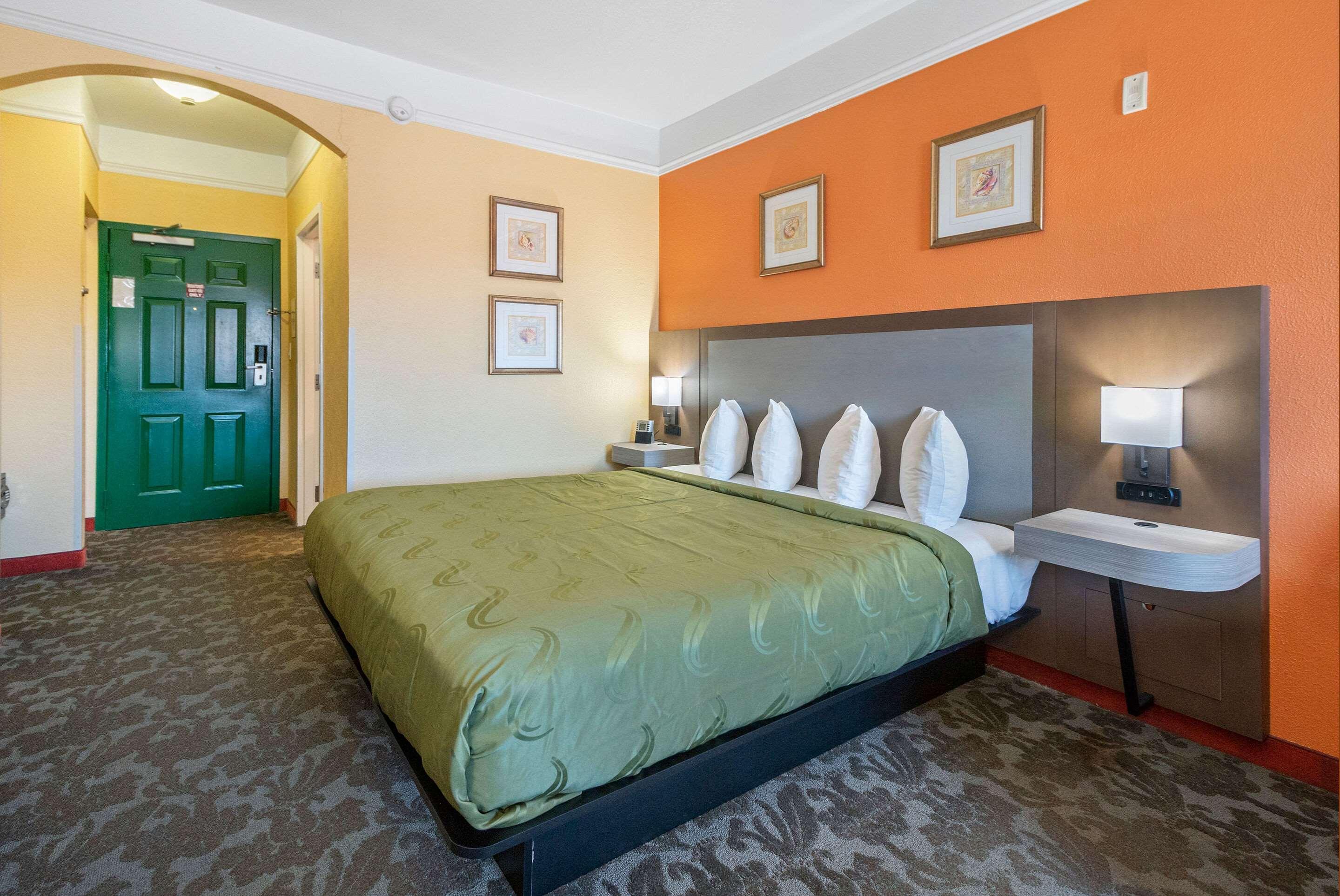 Quality Inn & Suites Galveston - Beachfront מראה חיצוני תמונה