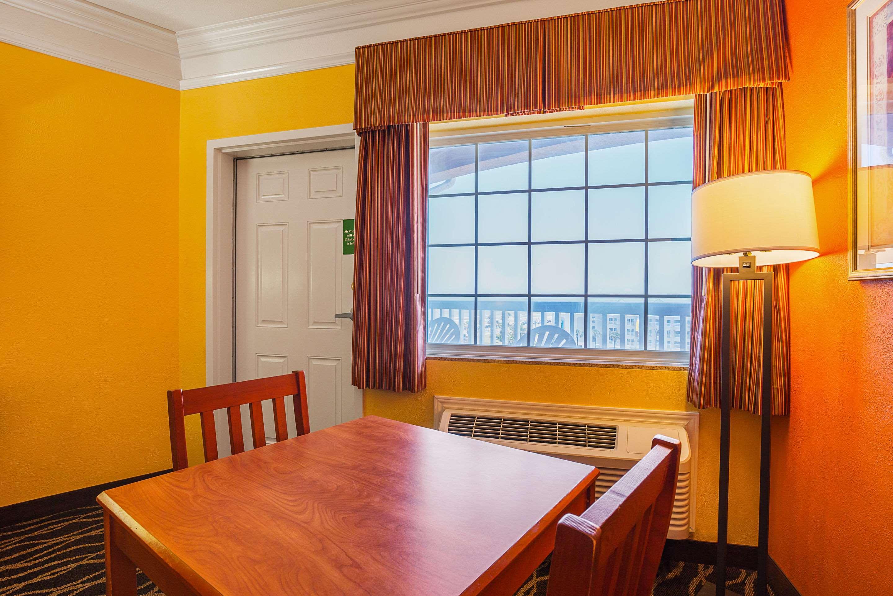 Quality Inn & Suites Galveston - Beachfront מראה חיצוני תמונה