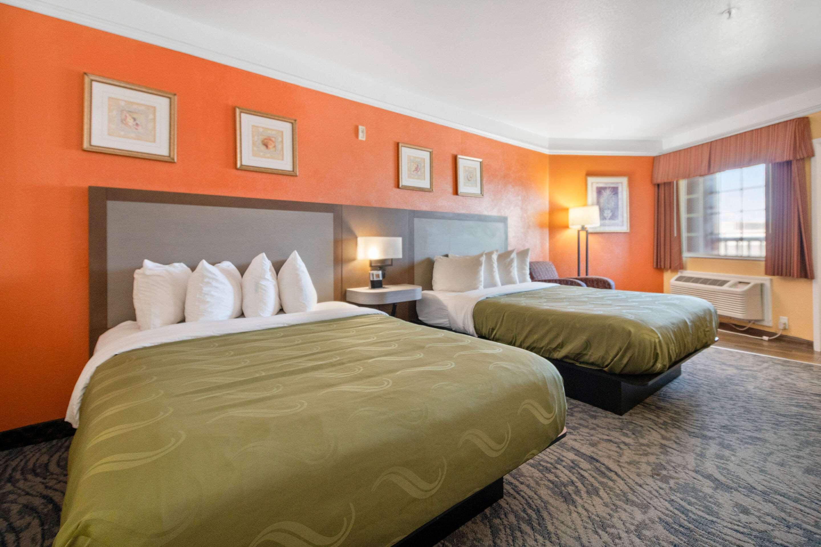 Quality Inn & Suites Galveston - Beachfront מראה חיצוני תמונה