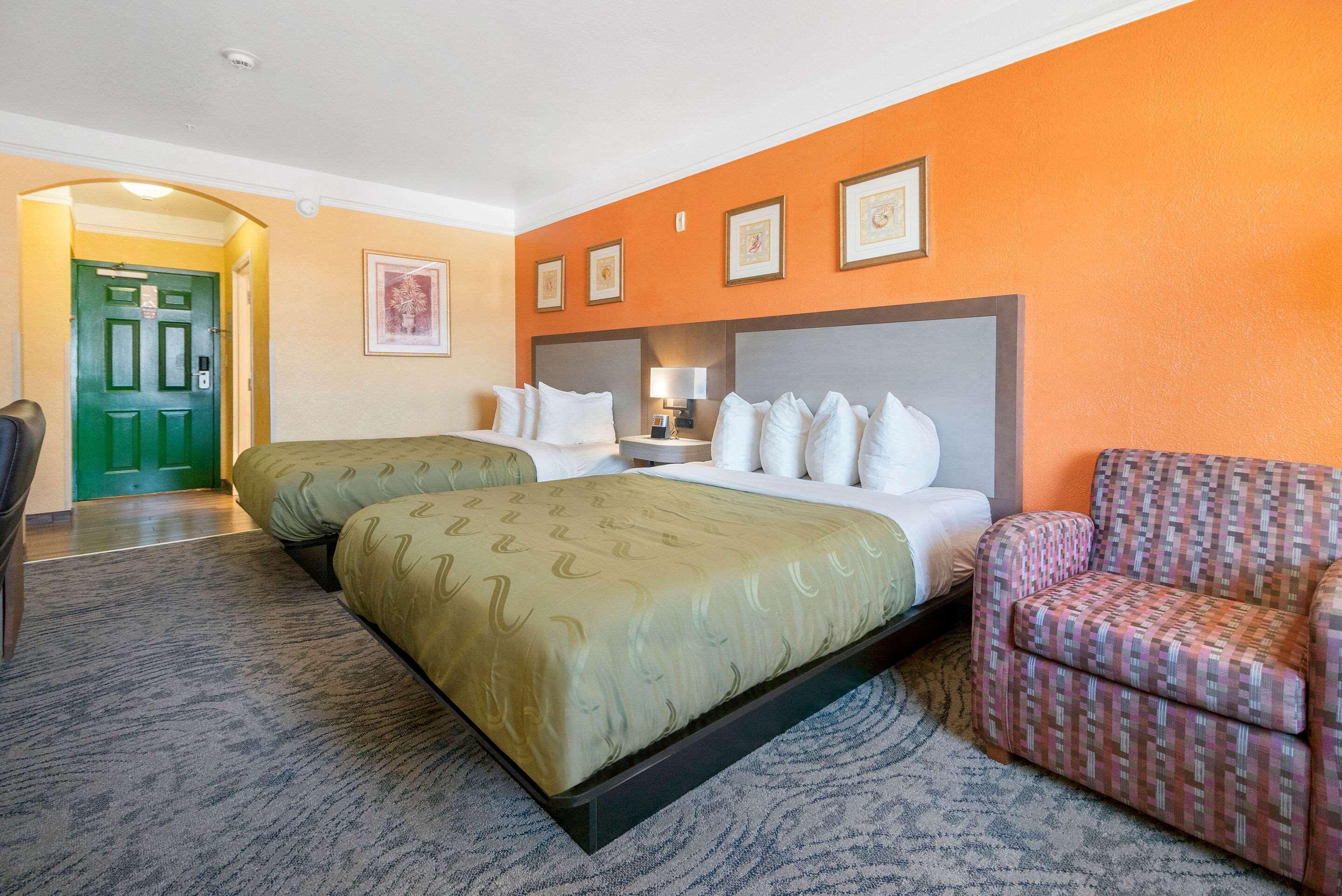 Quality Inn & Suites Galveston - Beachfront מראה חיצוני תמונה