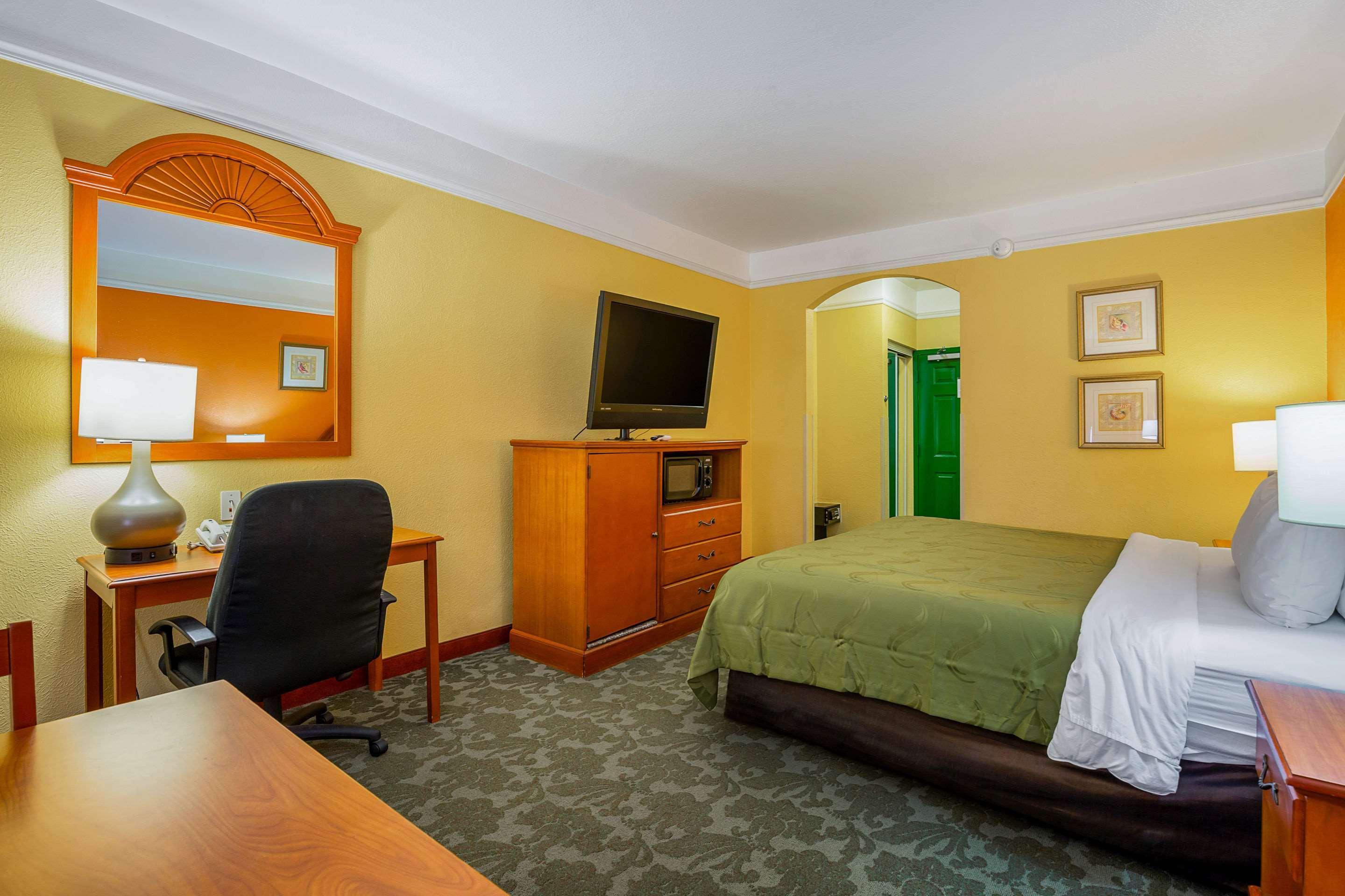 Quality Inn & Suites Galveston - Beachfront מראה חיצוני תמונה