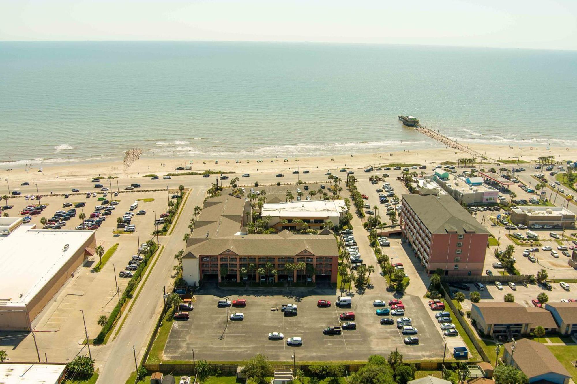 Quality Inn & Suites Galveston - Beachfront מראה חיצוני תמונה